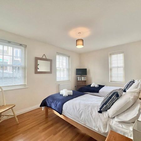 1 Captain'S Rest Modern 2 Bedroom Brixham Harbour Flat Exterior photo