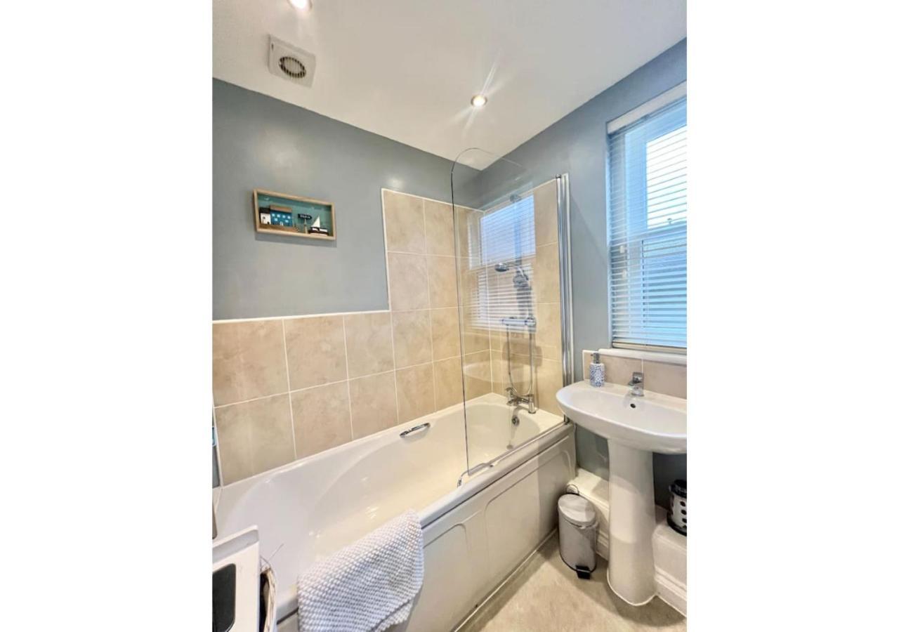 1 Captain'S Rest Modern 2 Bedroom Brixham Harbour Flat Exterior photo