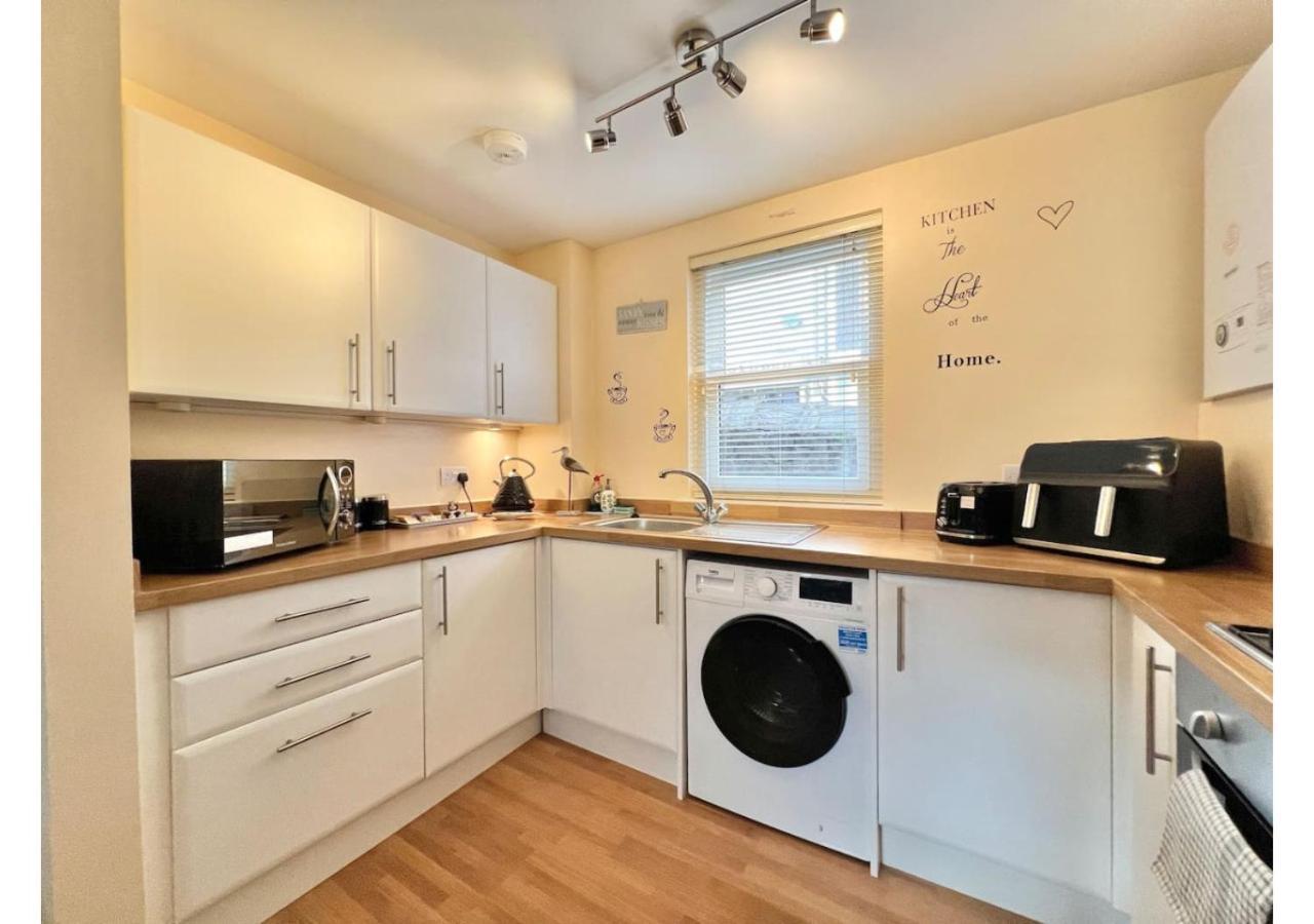 1 Captain'S Rest Modern 2 Bedroom Brixham Harbour Flat Exterior photo